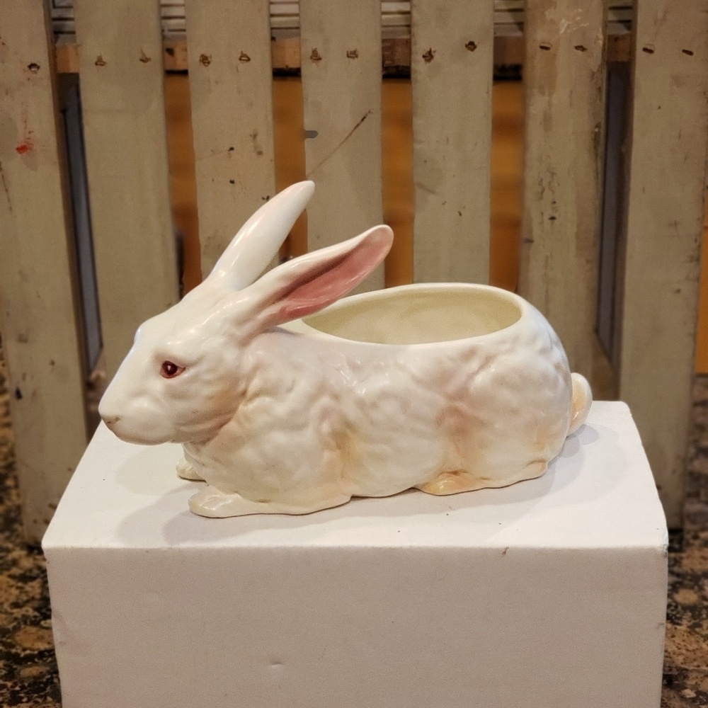 Bunny planter